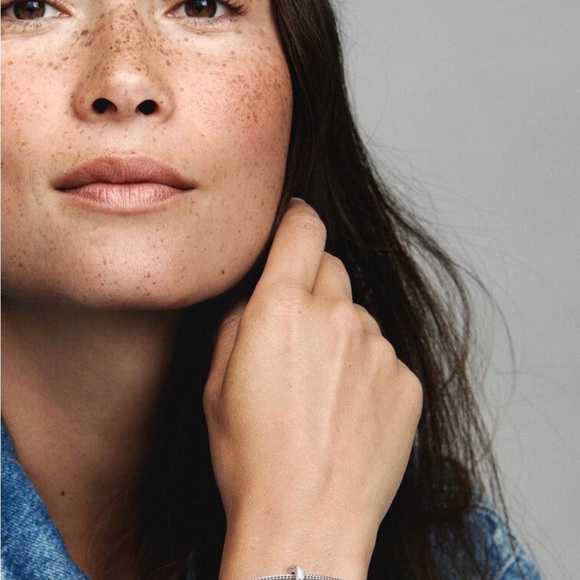 BNWT PANDORA Badminton Birdie Dangle Charm - Picture 2 of 5